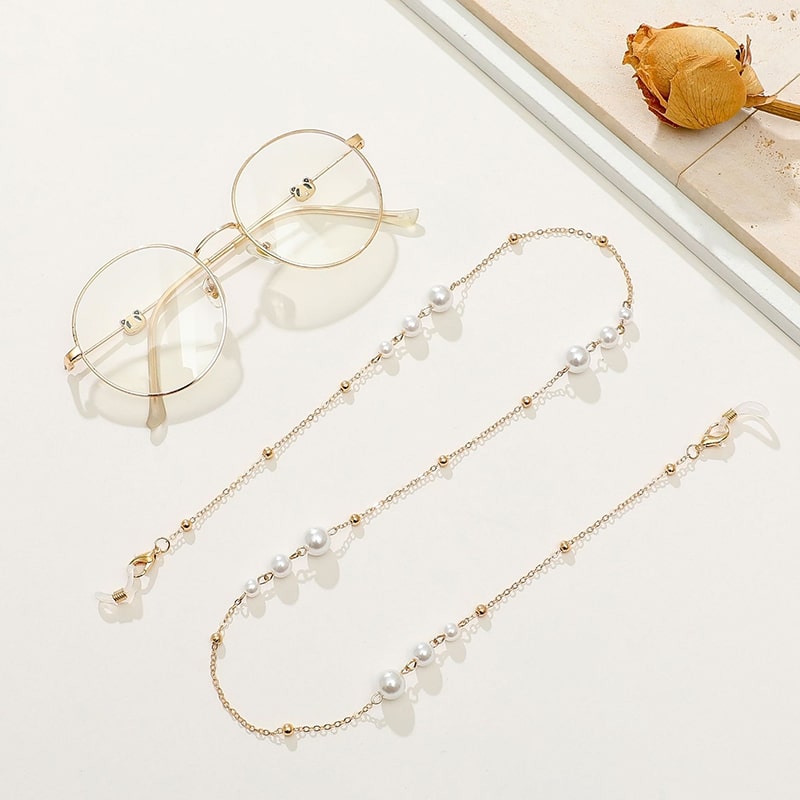 chaine bijoux lunettes