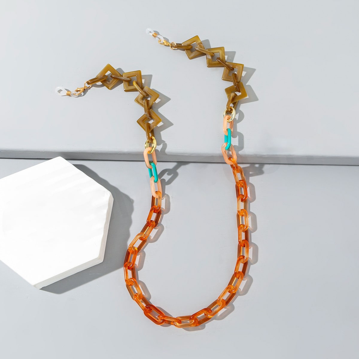 chaine originale lunette