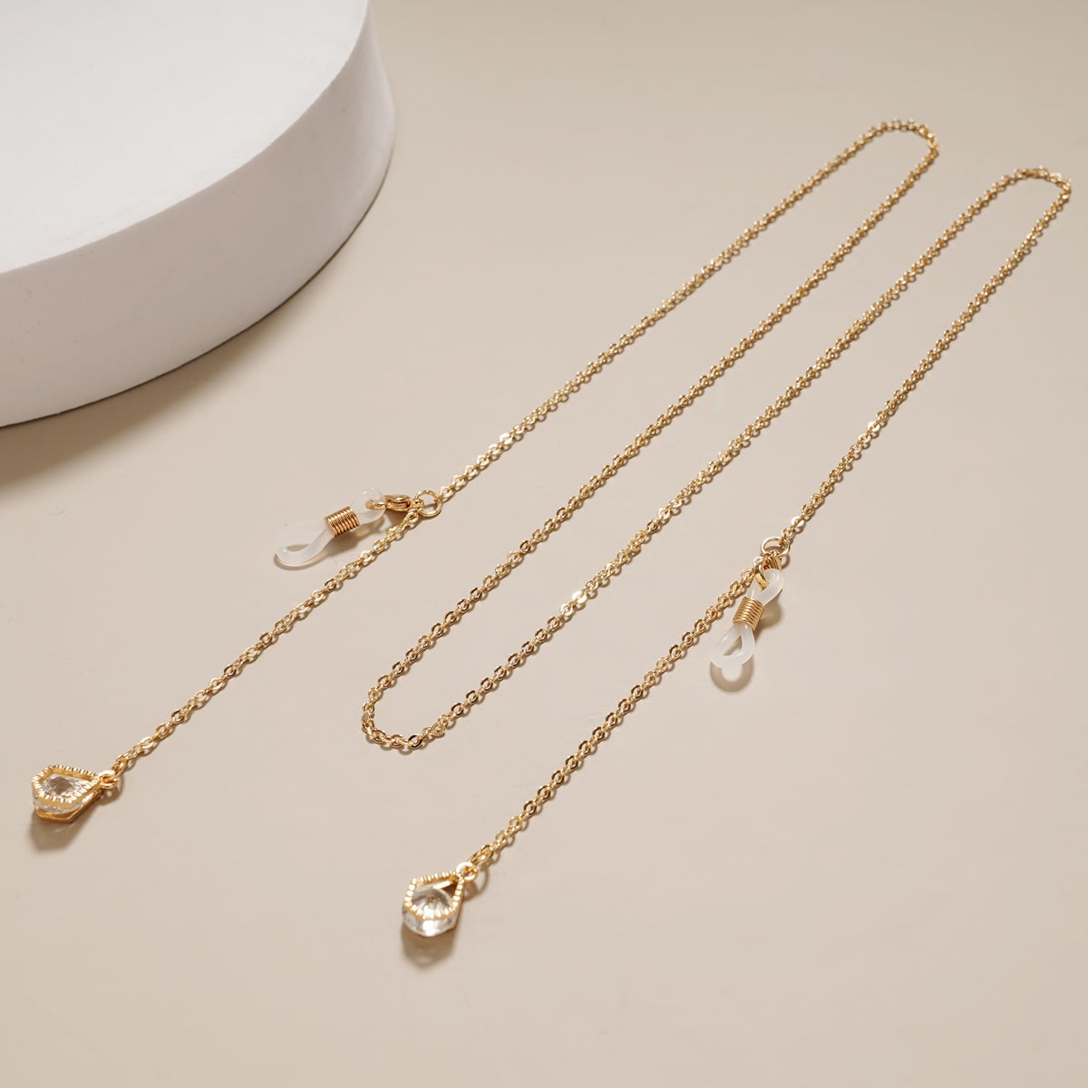 chaine lunette plaqué or pierre