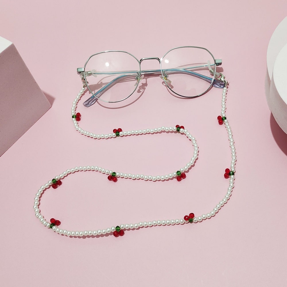 collier pour lunettes de vue perles blanches cerise