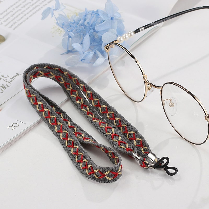 cordon lunettes mode gris