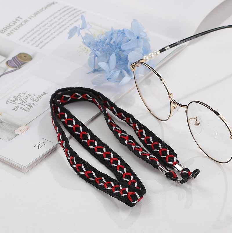 cordon lunettes mode noir