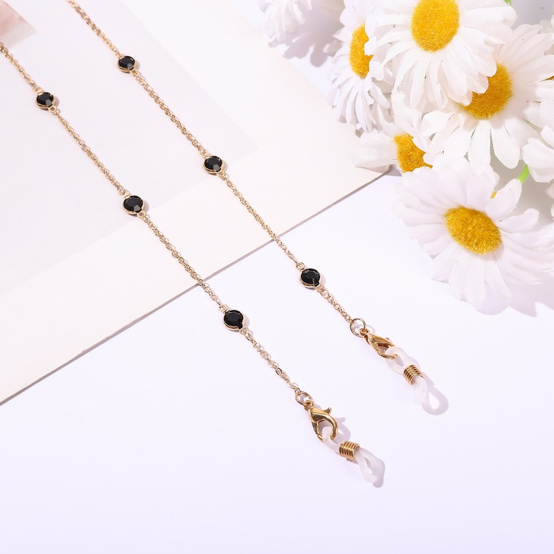 porte lunette collier pierre noire