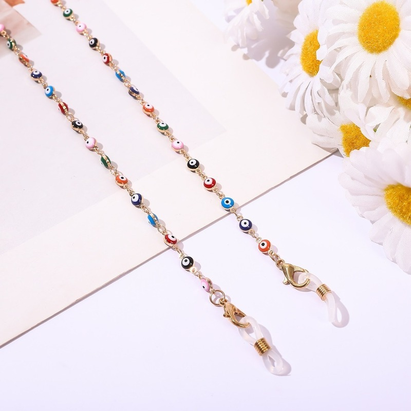 porte lunette collier mauvais oeil
